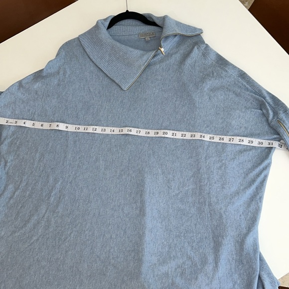 Women’s Sweater Size Small but could be a one size. Blue Turtle Neck Beautiful! - Picture 6 of 9